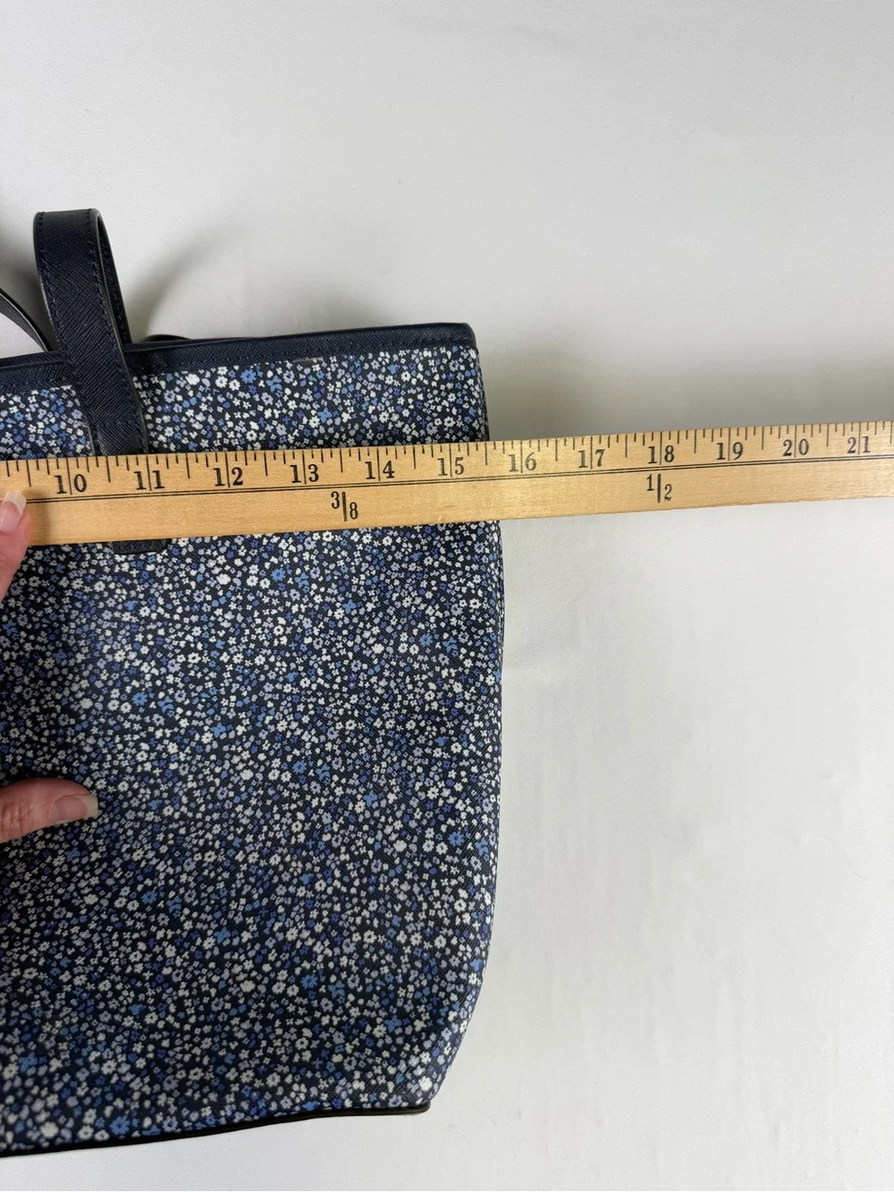 Michael Kors Blue Floral Tote - Perfect Size - excellent condition and quality